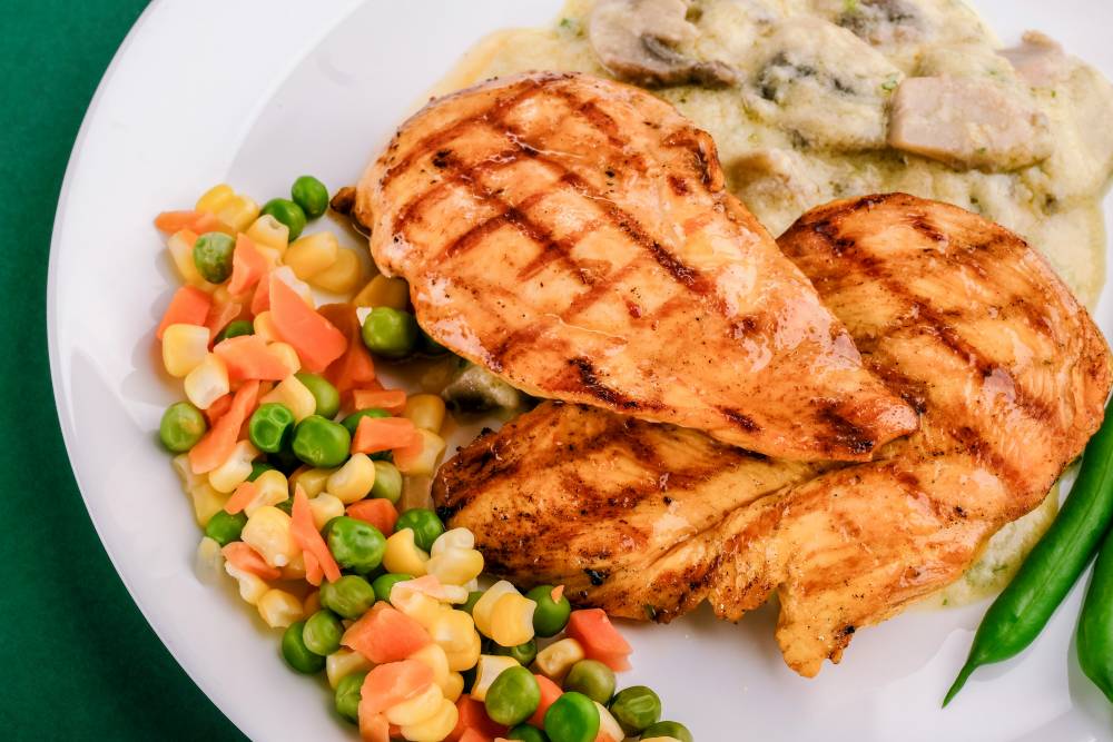 Proteíny: Fakty vs. mýty | Ako ich správne zaradiť do stravy