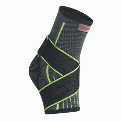 MADMAX Bandáž na členok 3D Compressive Ankle Support With Strap  M